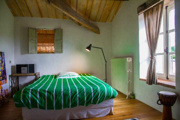 4/ Chambre Duo pour 2 stagiaires, 2 lits (1 lit 140x190 et 1 lit 80x190)