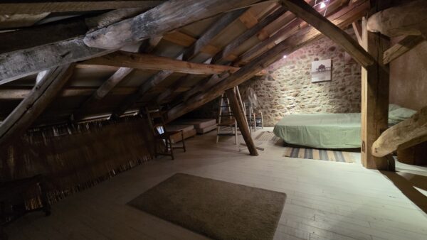 2/ Dortoir Mezzanine Grand lit pour une personne